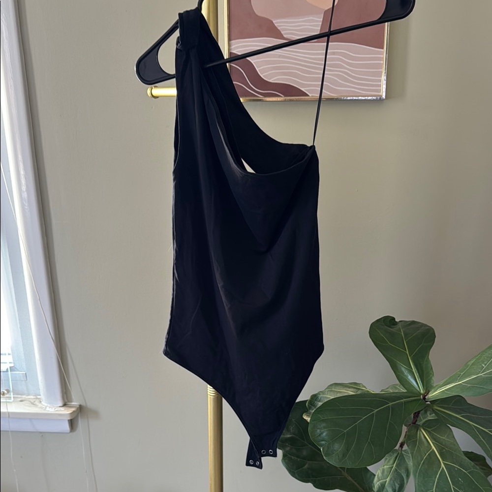 Chic Black Asymmetrical Bodysuit - Abercrombie